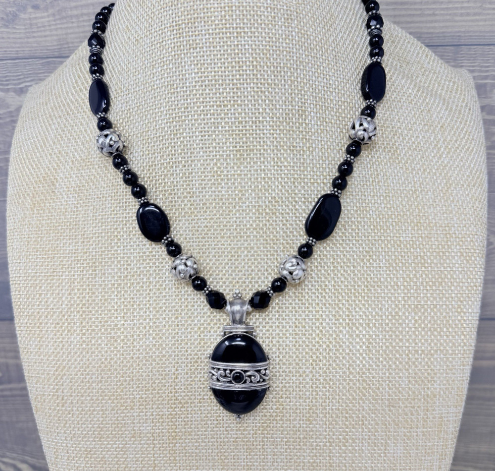 Vintage Sterling Silver 925 and Beaded Black Onyx Pendant Necklace 18 Inch